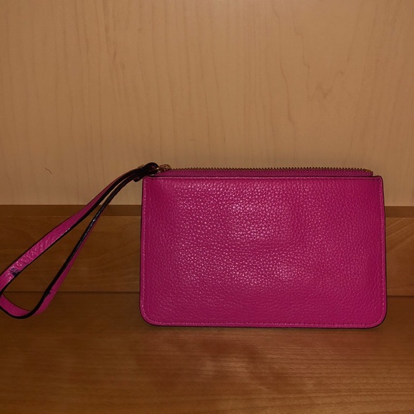 Kate Spade wristlet. Perfect condition! - Picture 3 of 3